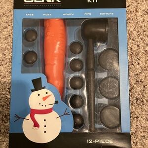 Snowman Decoration Kit Plastic with Carrot Nose and Pipe - New in Box
